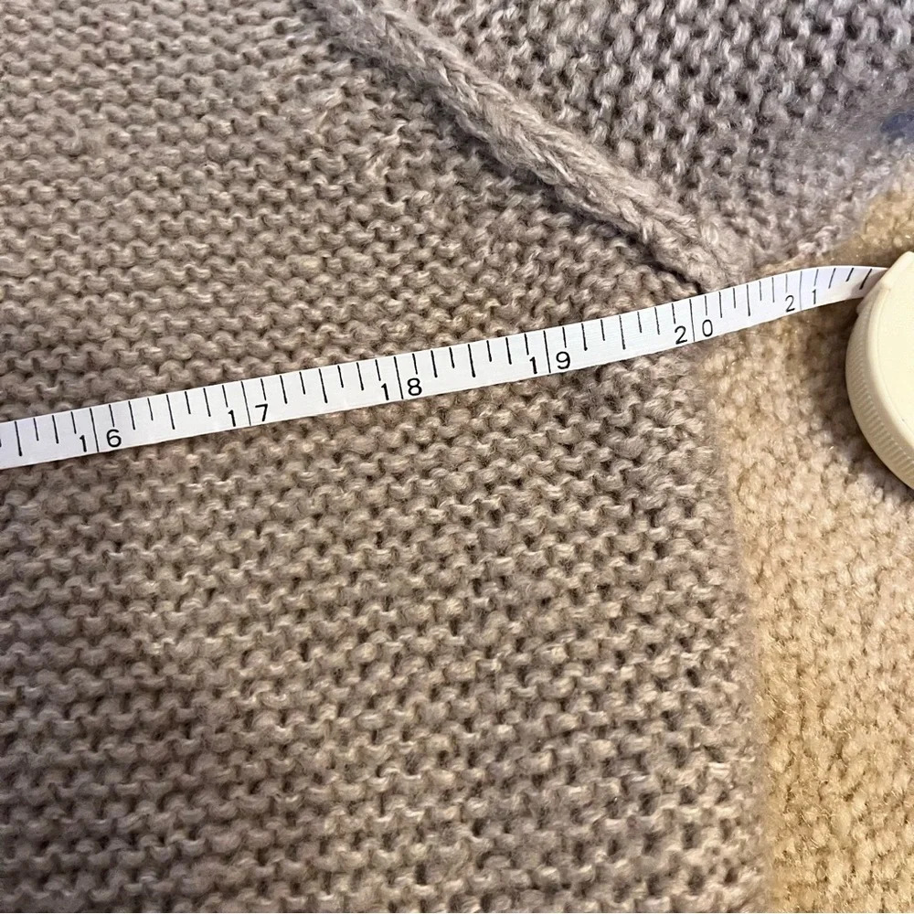 Elodie Cropped Knit Sweater in grey - Picture 4 of 7